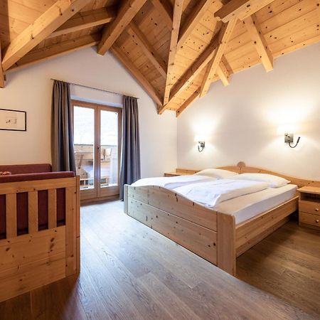 Hotel Torgglhof كالدورا الغرفة الصورة