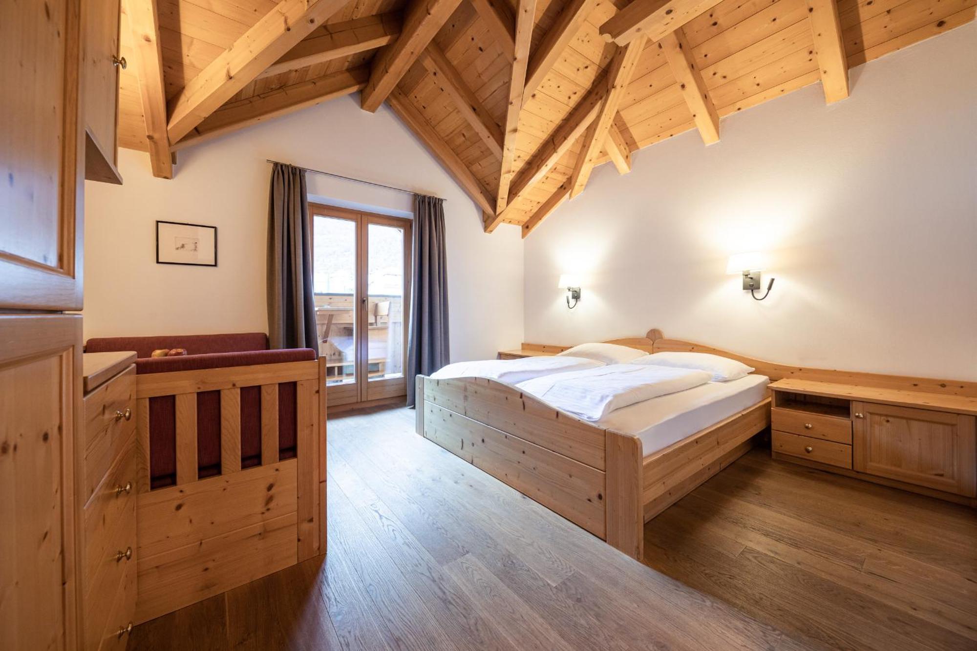 Hotel Torgglhof كالدورا الغرفة الصورة